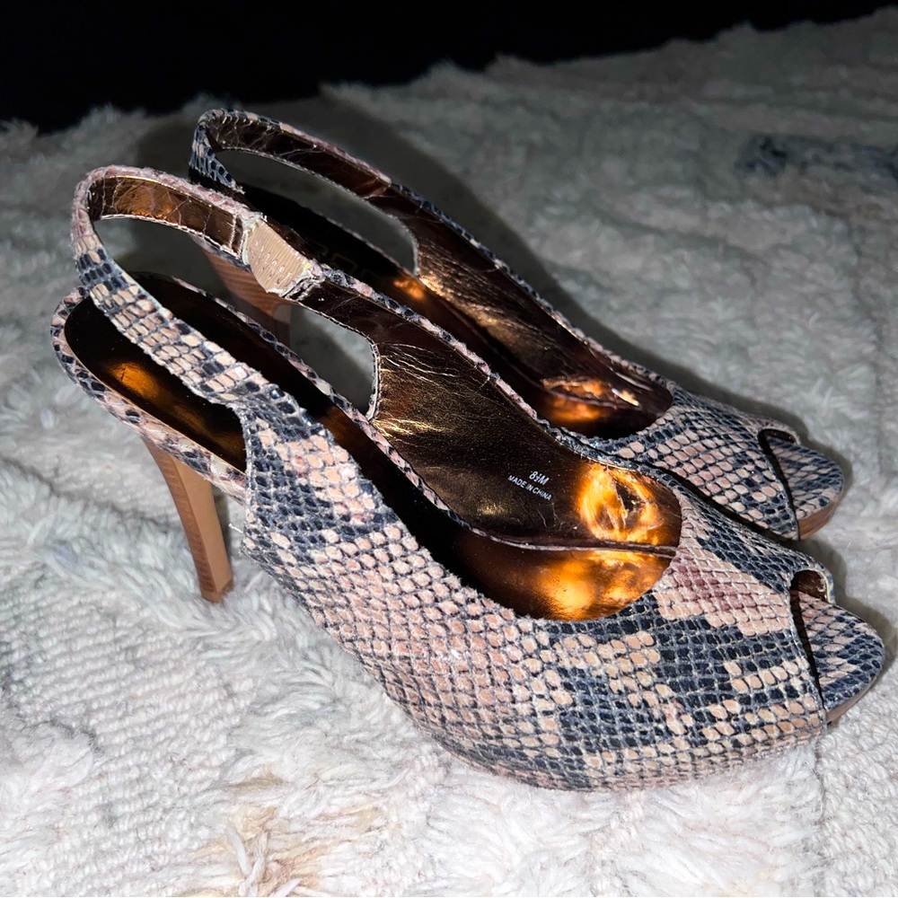 Moda Spana Embossed Snakeskin Slingback Peep-toe Heels in Neutral Size 8.5